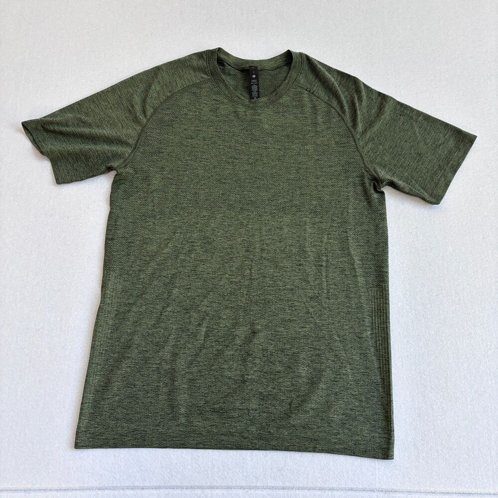 Lululemon Metal Vent Tech Short Sleeve T Shirt Mens Small Dark Green Gym Train